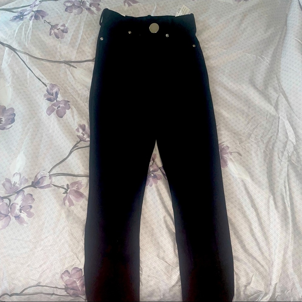 Black pant Zara Leggings with belt loops and silver button